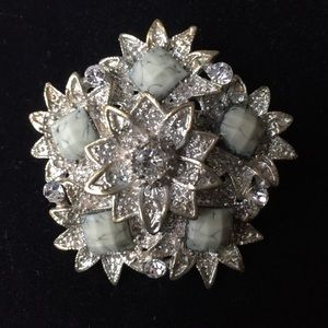 Vintage 3D Medallion Celtic Design Brooch Pin